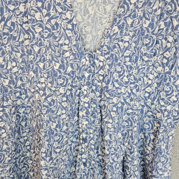Chelsea 28 Womens Blue & White Floral Print Bailey Romper Sz 2XL Deep V-Neck - Picture 6 of 13